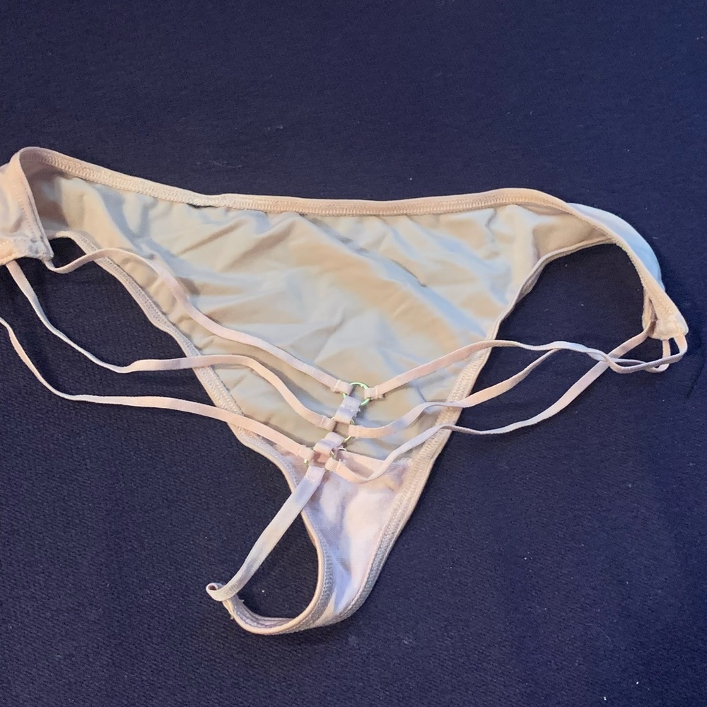 Victorias Secret VS Triple Strap v string Panty Dating Pink Cantaloupe Peach MED